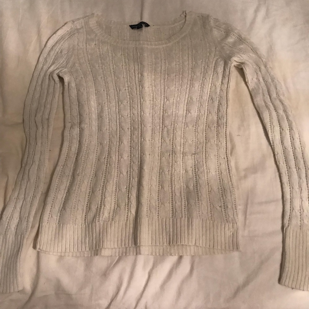 White American eagle sweater.